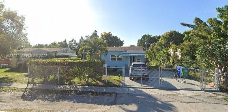 Дом в Майами, Флорида 1 комната, 152.45м2 № 2049163