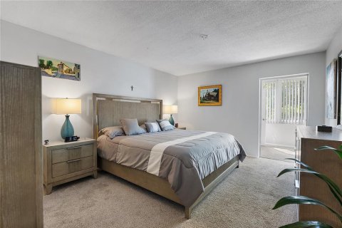 Condo in Saint Petersburg, Florida, 1 bedroom  № 1723306 - photo 15