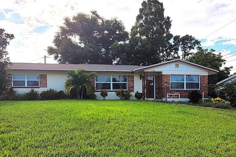 Villa ou maison à Seminole, Floride 4 chambres, 212.93 m2 № 2413460