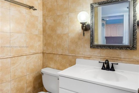 Condominio en venta en North Miami Beach, Florida, 1 dormitorio, 73.39 m2 № 1974719 - foto 17