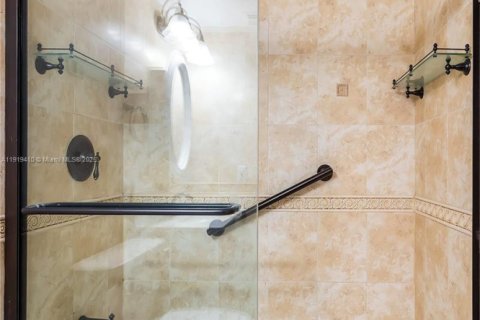 Condominio en venta en North Miami Beach, Florida, 1 dormitorio, 73.39 m2 № 1974719 - foto 27