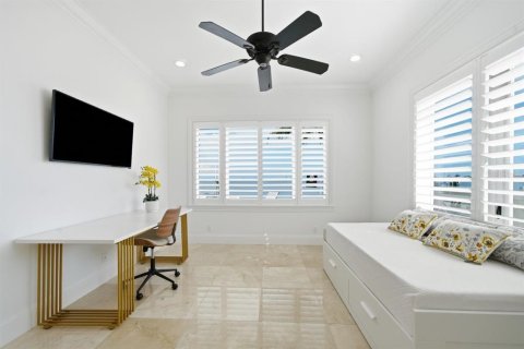 House in Saint Pete Beach, Florida 4 bedrooms, 477.33 sq.m. № 2316606 - photo 29