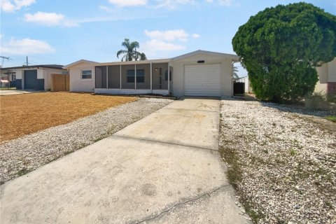 Villa ou maison à vendre à Holiday, Floride: 2 chambres, 77.2 m2 № 1905820 - photo 17
