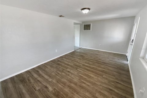 Villa ou maison à vendre à Holiday, Floride: 2 chambres, 77.2 m2 № 1905820 - photo 3