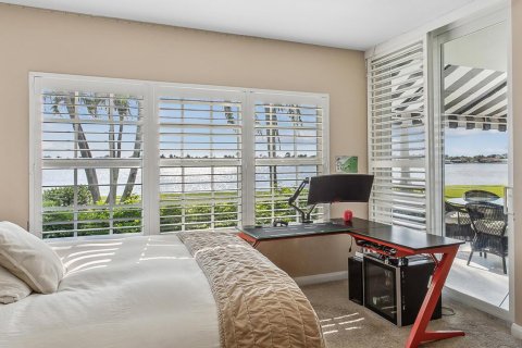 Condo in Palm Beach, Florida, 4 bedrooms № 2082201 - photo 24