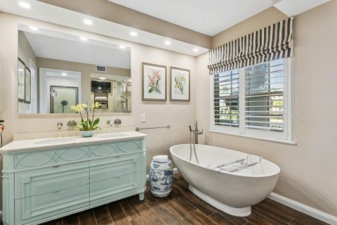 Condo in Palm Beach, Florida, 4 bedrooms № 2082201 - photo 14