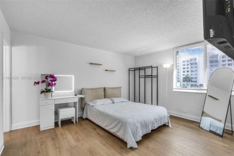 Copropriété à louer à Miami, Floride: 3 chambres № 2001263 - photo 15