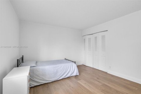 Copropriété à louer à Miami, Floride: 3 chambres № 2001263 - photo 10