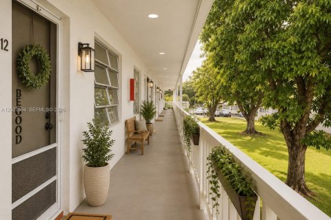 Condo in Miami Gardens, Florida, 1 bedroom № 2257674 - photo 6
