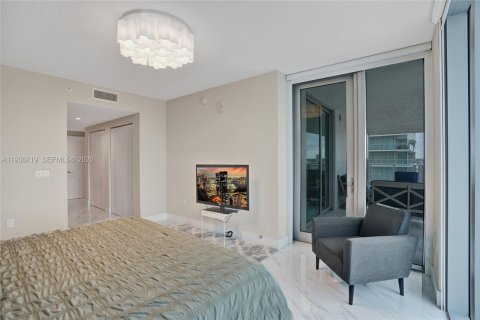 Condo in Sunny Isles Beach, Florida, 3 bedrooms № 2089742 - photo 14