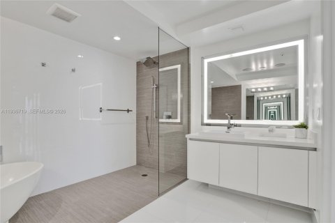 Condo in Sunny Isles Beach, Florida, 3 bedrooms № 2089742 - photo 26