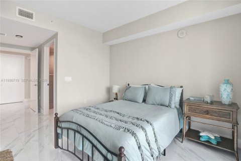 Condo in Sunny Isles Beach, Florida, 3 bedrooms № 2089742 - photo 16