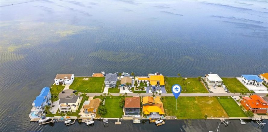 Land in Hudson, Florida № 657132