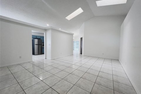 Casa en alquiler en Davenport, Florida, 3 dormitorios, 136.01 m2 № 1886168 - foto 2