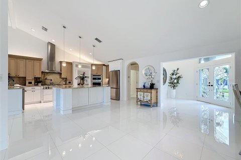 House in Clearwater, Florida 3 bedrooms, 223.8 sq.m. № 2225536 - photo 16