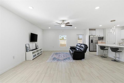 Villa ou maison à vendre à Zephyrhills, Floride: 5 chambres, 205.96 m2 № 2210945 - photo 8