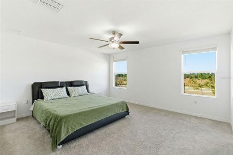 Villa ou maison à vendre à Zephyrhills, Floride: 5 chambres, 205.96 m2 № 2210945 - photo 13