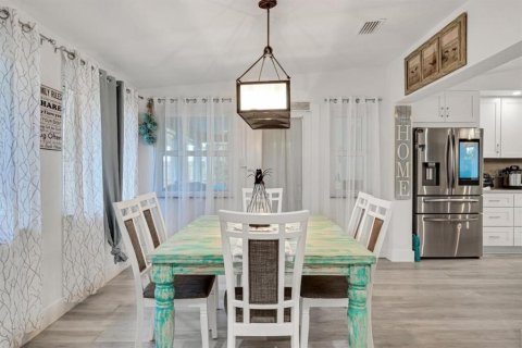 Casa en venta en Bradenton, Florida, 6 dormitorios, 263.29 m2 № 1364720 - foto 19