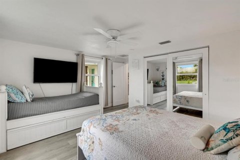 Casa en venta en Bradenton, Florida, 6 dormitorios, 263.29 m2 № 1364720 - foto 22