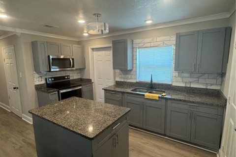 Villa ou maison à louer à Riverview, Floride: 4 chambres, 123.75 m2 № 1787743 - photo 11
