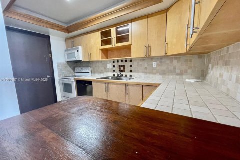 Снять в аренду кондоминиум в Авентура, Флорида 1 спальня, 66.61м2, № 1956565 - фото 11