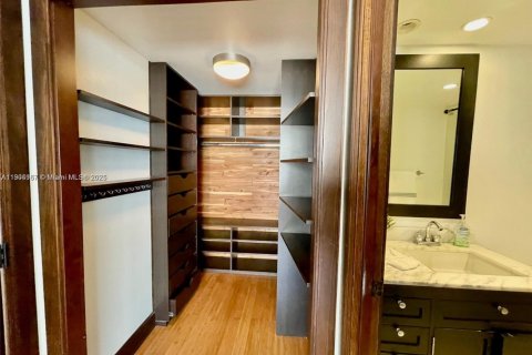 Снять в аренду кондоминиум в Авентура, Флорида 1 спальня, 66.61м2, № 1956565 - фото 10