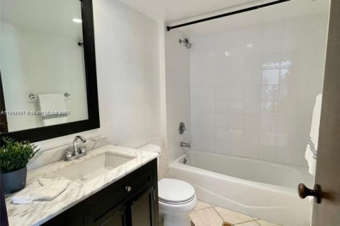 Снять в аренду кондоминиум в Авентура, Флорида 1 спальня, 66.61м2, № 1956565 - фото 9