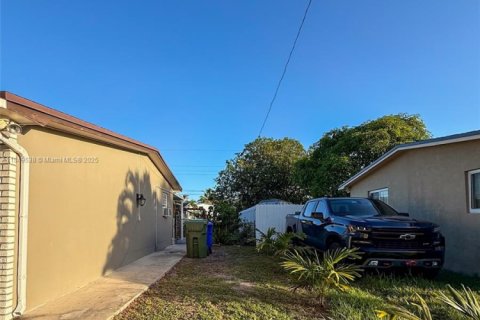 House in Pembroke Pines, Florida 4 bedrooms, 135.27 sq.m. № 1857322 - photo 4