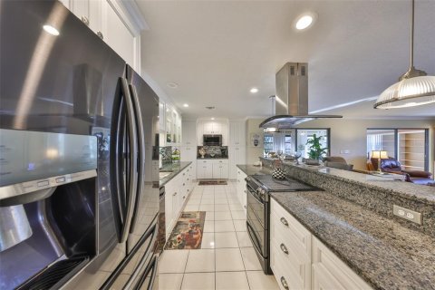 House in Sun City Center, Florida 2 bedrooms, 172.89 sq.m. № 1558366 - photo 12