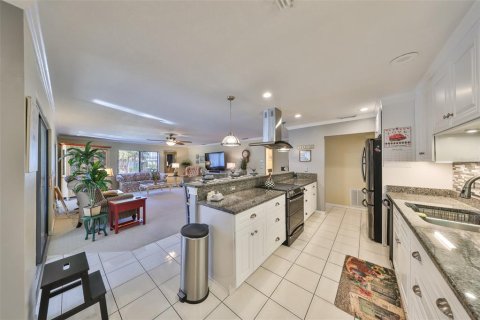 House in Sun City Center, Florida 2 bedrooms, 172.89 sq.m. № 1558366 - photo 16