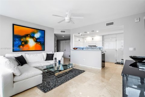 Condo in Hollywood, Florida, 3 bedrooms  № 2046191 - photo 28