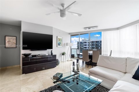 Condo in Hollywood, Florida, 3 bedrooms  № 2046191 - photo 27