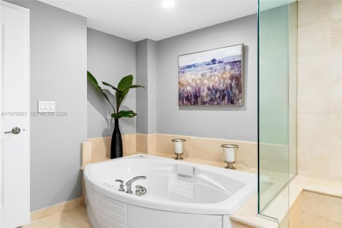 Condo in Hollywood, Florida, 3 bedrooms  № 2046191 - photo 14