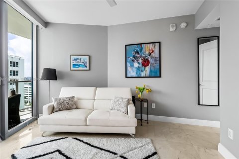 Condo in Hollywood, Florida, 3 bedrooms  № 2046191 - photo 20