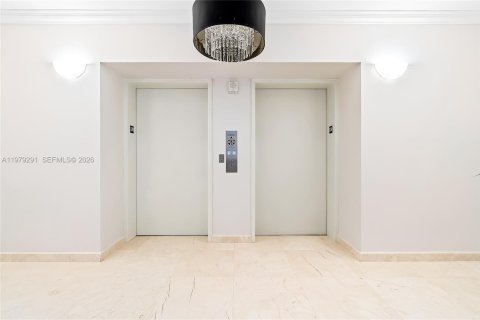 Condo in Hollywood, Florida, 3 bedrooms  № 2046191 - photo 2