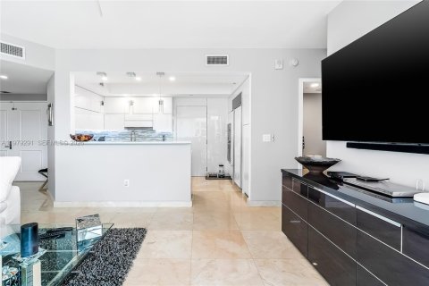 Condo in Hollywood, Florida, 3 bedrooms  № 2046191 - photo 30