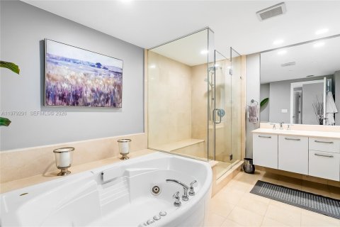 Condo in Hollywood, Florida, 3 bedrooms  № 2046191 - photo 9