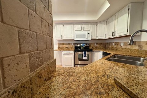 Condo in Orlando, Florida, 3 bedrooms  № 1910961 - photo 10