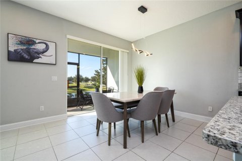Townhouse in Winter Garden, Florida 3 bedrooms, 186.92 sq.m. № 2388218 - photo 19