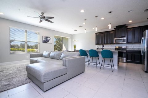 Townhouse in Winter Garden, Florida 3 bedrooms, 186.92 sq.m. № 2388218 - photo 14