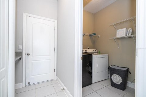 Townhouse in Winter Garden, Florida 3 bedrooms, 186.92 sq.m. № 2388218 - photo 26