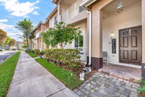 Touwnhouse à vendre à Homestead, Floride: 2 chambres, 132.94 m2 № 2281548 - photo 6