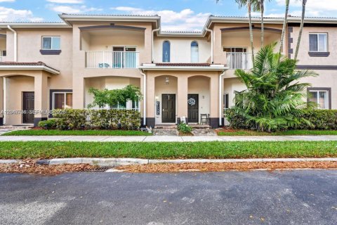 Touwnhouse à vendre à Homestead, Floride: 2 chambres, 132.94 m2 № 2281548 - photo 2