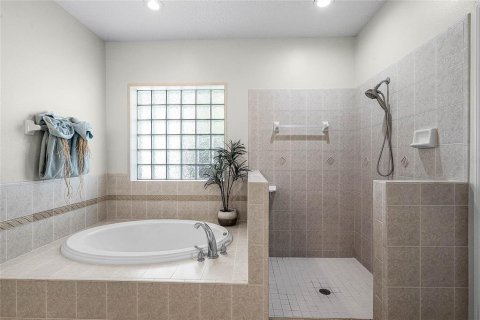 House in Merrit Island, Florida 3 bedrooms, 204.57 sq.m. № 1542604 - photo 23