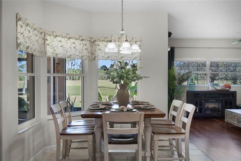 House in Merrit Island, Florida 3 bedrooms, 204.57 sq.m. № 1542604 - photo 10