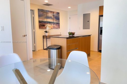 Condo in Miami, Florida, 1 bedroom № 2086400 - photo 9