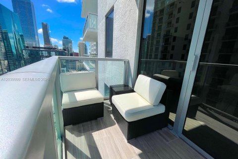 Condo in Miami, Florida, 1 bedroom № 2086400 - photo 5