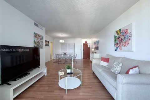 Appartement à louer à Hollywood, Floride: 1 chambre, 75.44 m2 № 2181332 - photo 7