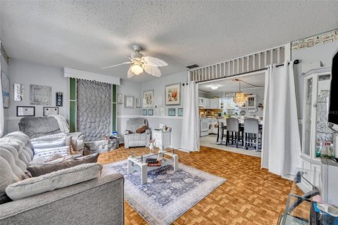 House in Winter Haven, Florida 2 bedrooms, 96.25 sq.m. № 1776562 - photo 3