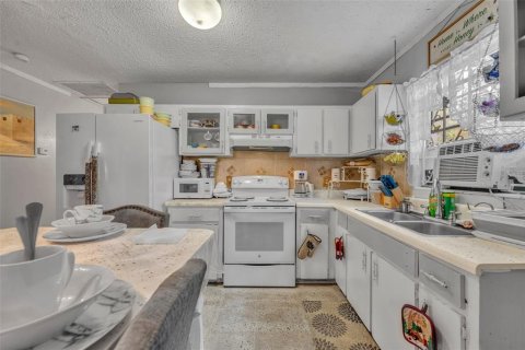 House in Winter Haven, Florida 2 bedrooms, 96.25 sq.m. № 1776562 - photo 10